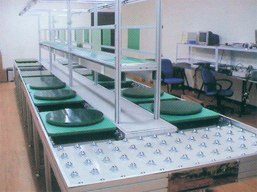 旋转式工装板组装线